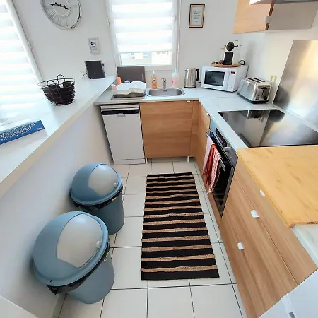 Cosy 1, 2 Chambres, 6 Personnes, 3 Min Gare, Parking Prive Apartment *